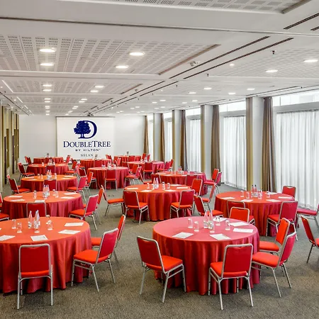 Doubletree By Hilton מלון