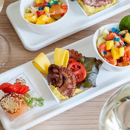 מלון Doubletree By Hilton 4*