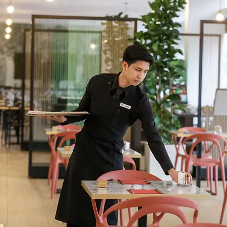 米兰希尔顿酒店集团 酒店 4*