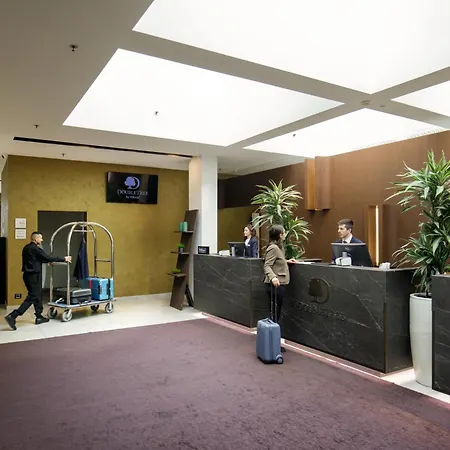 מלון Doubletree By Hilton