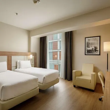מלון Doubletree By Hilton