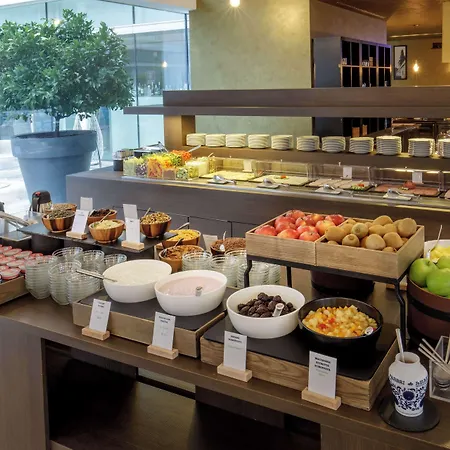 Doubletree By Hilton Hotel