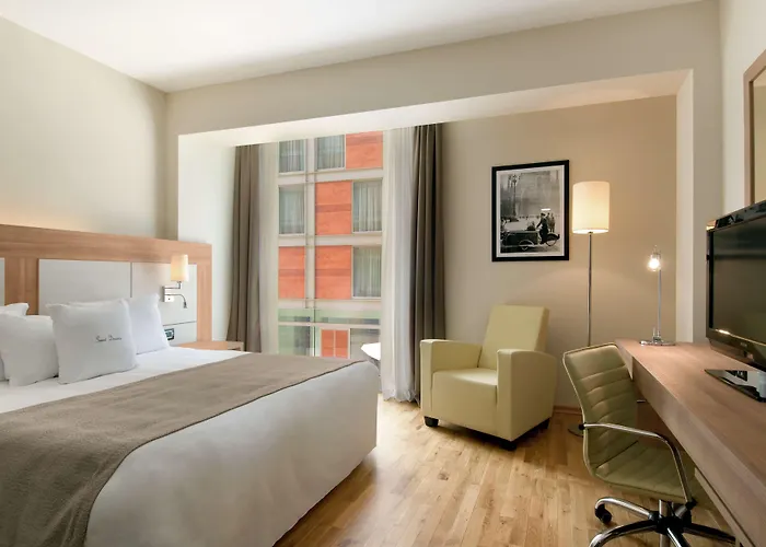 Hotell Doubletree By Hilton