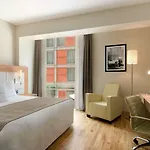 Ξενοδοχείο Doubletree By Hilton