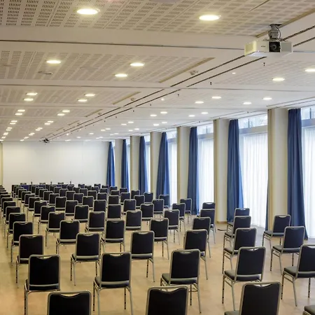 Hotel Doubletree By Hilton Mediolan