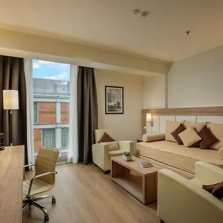 Doubletree By Hilton Hotel Milão