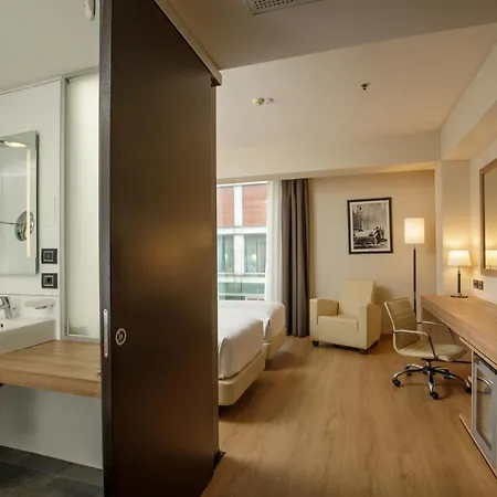 Doubletree By Hilton Hotel Mediolan
