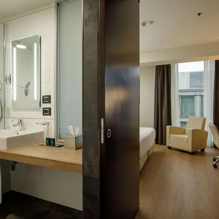 Doubletree By Hilton Mediolan